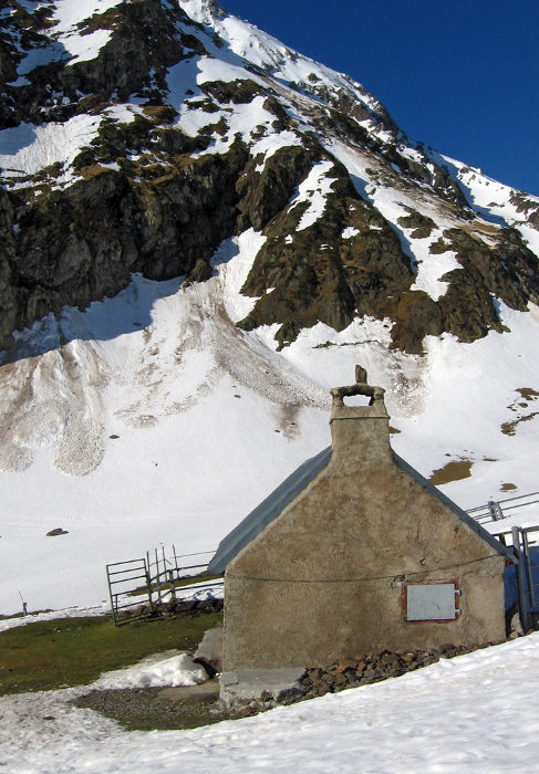 CABANE D ARIZES