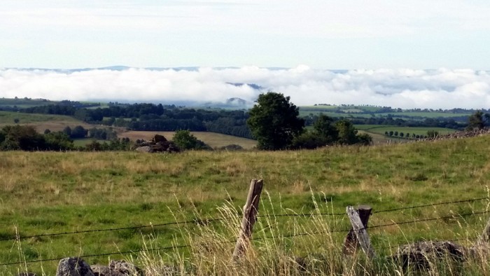 Vue vers Condom d'Aubrac le matin