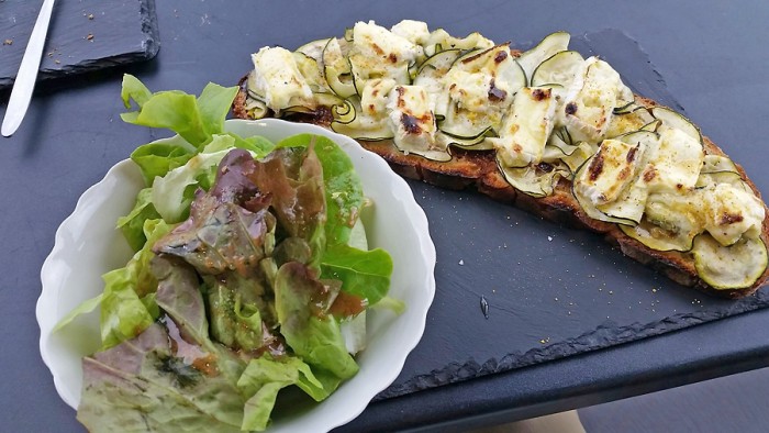 Tartine sale  la Maison de l'Aubrac