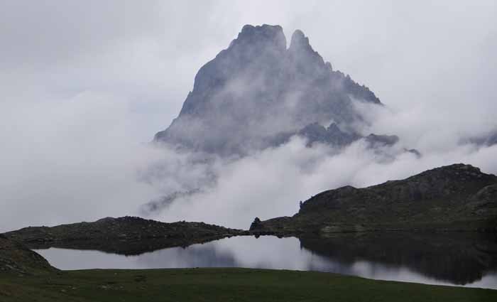 Ossau dans la brume