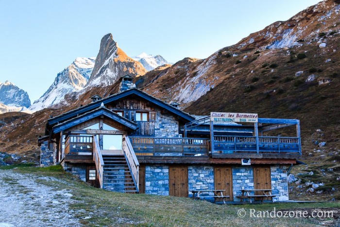 Passage devant le chalet des Barmettes