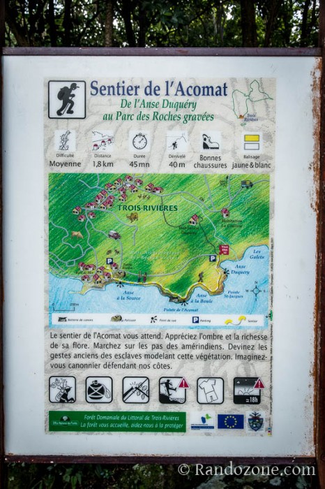 Panneau au départ du sentier d'Acomat Panneau au départ du sentier d'Acomat