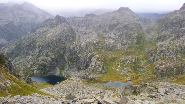 Lacs de l'Embarrat depuis la monte aux aiguilles de Castet Abarca 