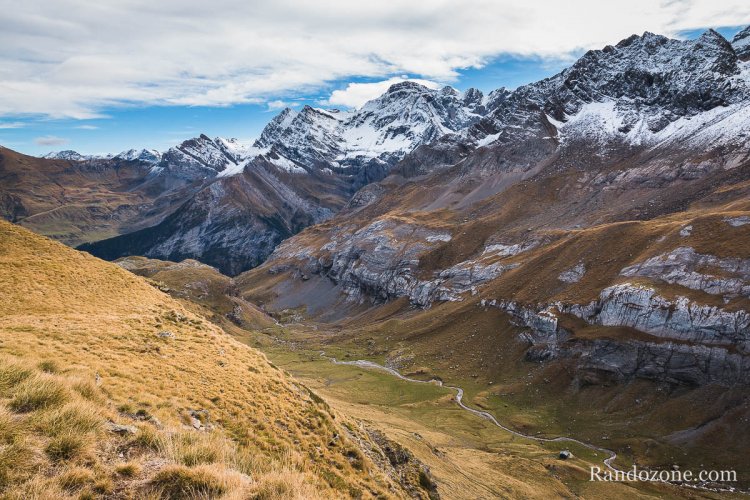 Cabane des Soldats depuis le col de Tentes