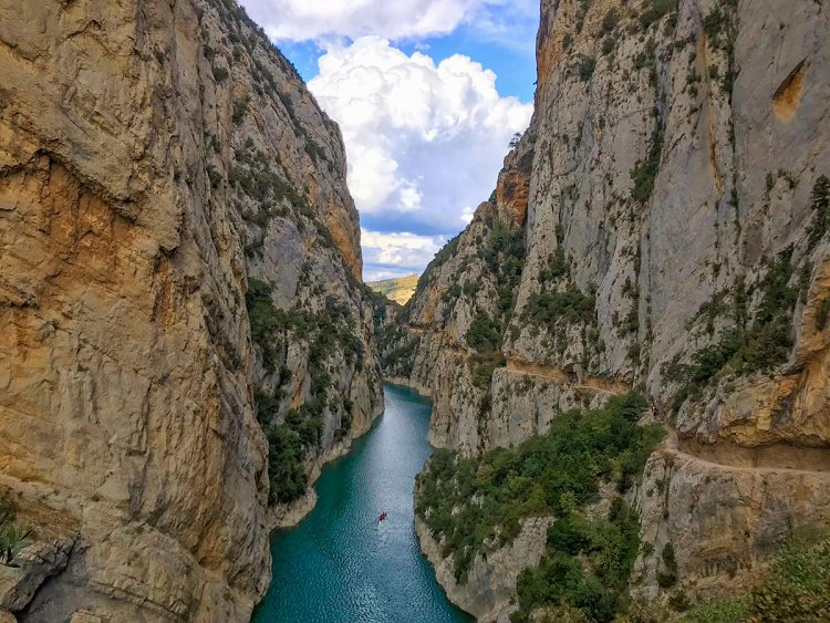 Congost de Mont Rebei et chemin grav dans la roche