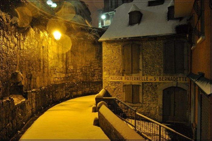 Dans Lourdes
