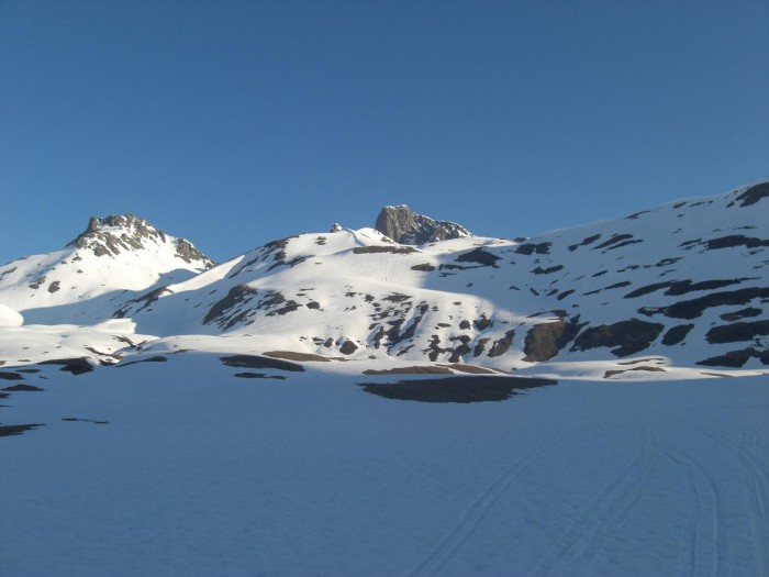 Tour du pic du Midi d'Ossau sur neige