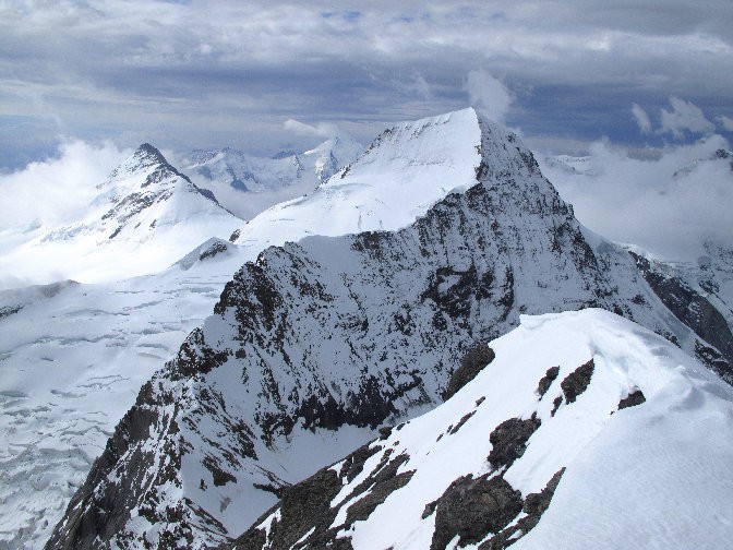 Vue sur le Mnch (4107 m)