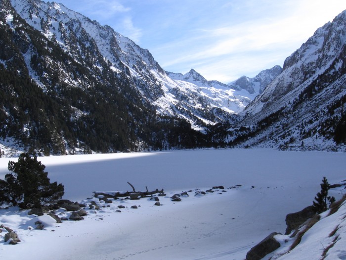 Lac de Gaube sous la neige