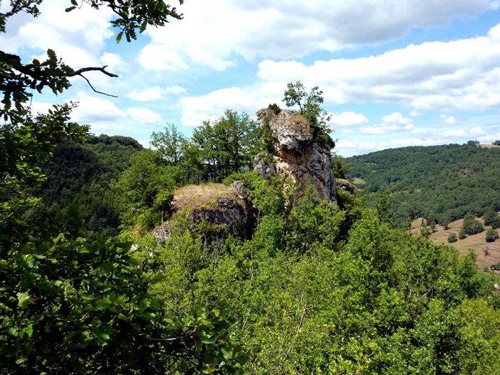 Randonne entre Bezonnes et Rodelle Causse Comtal AVEYRON 12