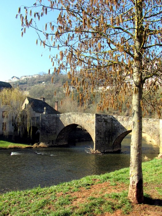 Balade  Layoule sous Rodez, pont de pierre et croix