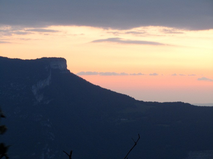 Randonne  Grenoble, montagne au dessus de la ville, Alpes