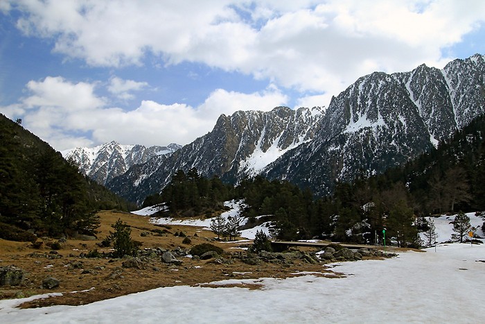 Randonne en raquettes  neige dans la valle du Marcadau