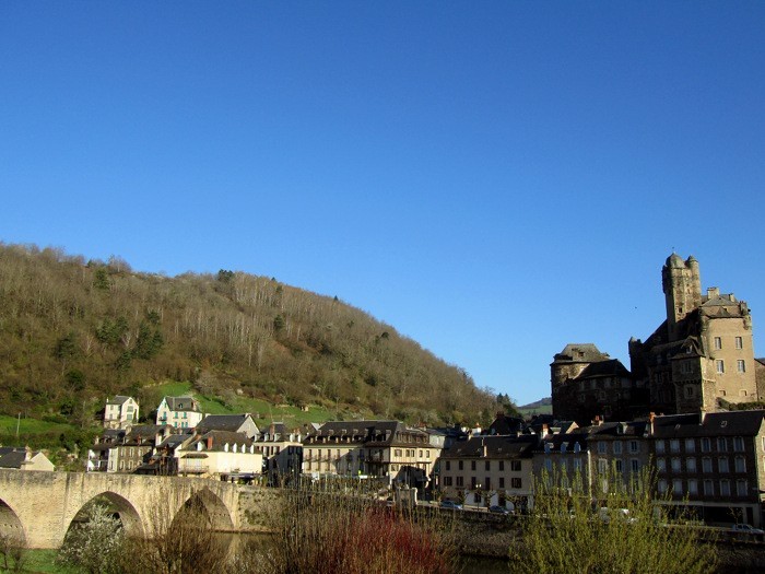Randonne  Estaing, village Aveyronnais