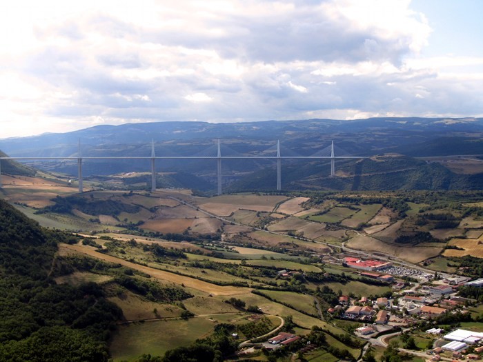 Viaduc de Millau depuis l'aire de vision de Brunas
