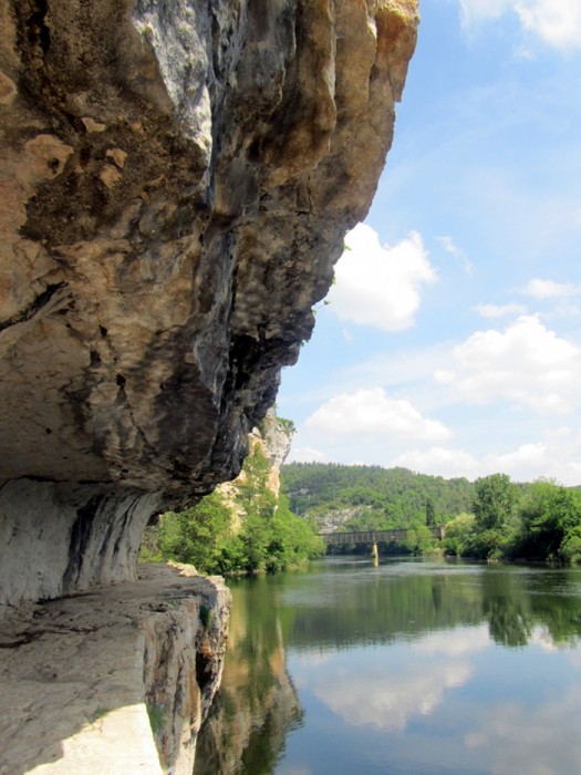 Randonne sur le chemin de halage prs de Saint Cirq Lapopie dans le Lot