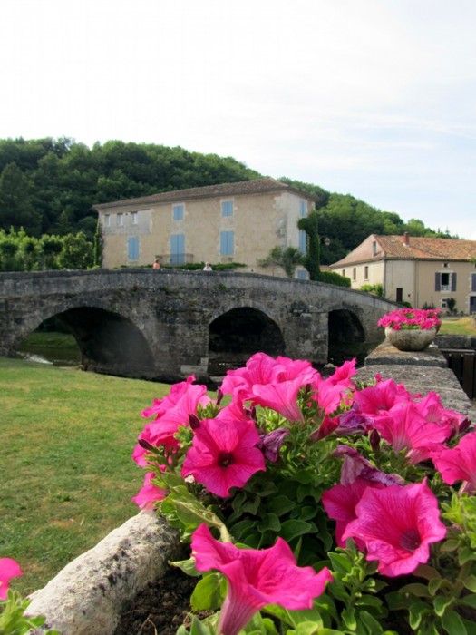 Vue sur le pont de St Jean de Cole