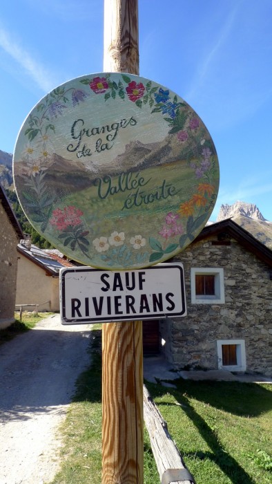 Valle troite dans les Alpes