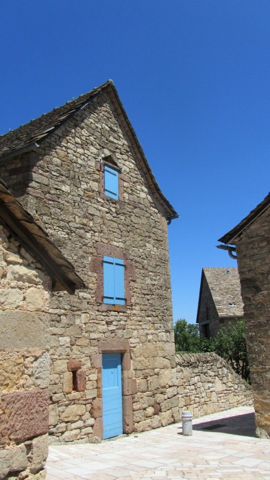 Dans les ruelles de Sainte Radegonde, beau village Aveyronnais