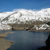 Lac des Gloriettes et sommets enneigs