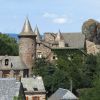 Village de Roquelaure dominant la valle du Lot et Espalion