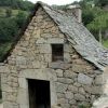 Maison typique d'Aveyron, en lauzes et pierre