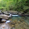 Dbut de la randonne le long du cours d'eau