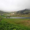 Randonneurs au lac de Vernant