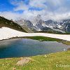 Lac d'Ansabre et les aiguilles en arrire plan