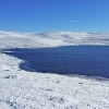 Le lac est un peu gel sur le bord