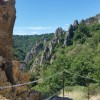 La chaine qui longe le sentier