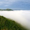Le chteau de Calmont d'Olt merge du brouillard matinal