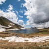 Encore un peu de neige au bord du lac