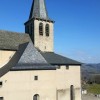 L'glise de Golinhac trne firement au coeur du village