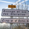 On se gare au niveau des panneaux