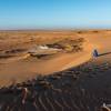 On profite du paysage du Sahara