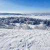 Depuis ce plateau la vue porte loin, jusqu'au Lvzou