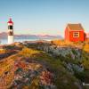 Devant le phare en Norvge
