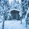 Cabane sous la neige en Finlande