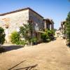 Rue dans le village de Pujols