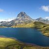 Pic du Midi d'Ossau et lac Gentau