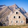 Refuge des Espuguettes face au cirque de Gavarnie