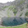 Devant le lac de Crop