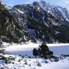 Lac de Gaube avec beaucoup de neige