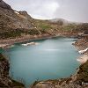 Rando autour du lac des Gloriettes : on surplombe le lac et le barrage