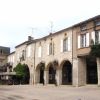 Monflanquin village du Lot et Garonne, place Foch
