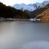 Sur le bord du lac d'Estaing