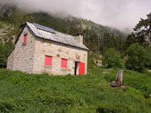 Refuge Russell Refuge Russell