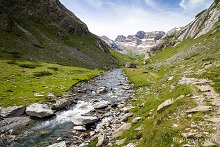 Circuit de randonn�e dans le cirque d'Estaub�