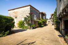 ACTIVITE Pujols, parmi les plus beaux villages de France Pujols, parmi les plus beaux villages de France